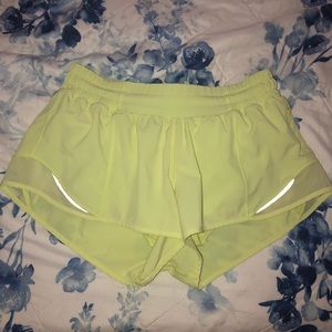 Lululemon Hotty Hot 2.5”
